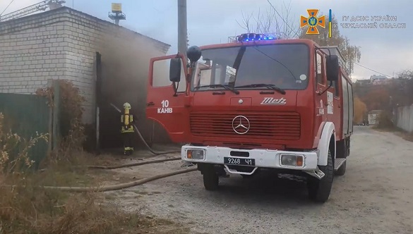 Пожежа в будинку та в автомобілі: на Черкащині за добу загинуло дві людини (ВІДЕО)
