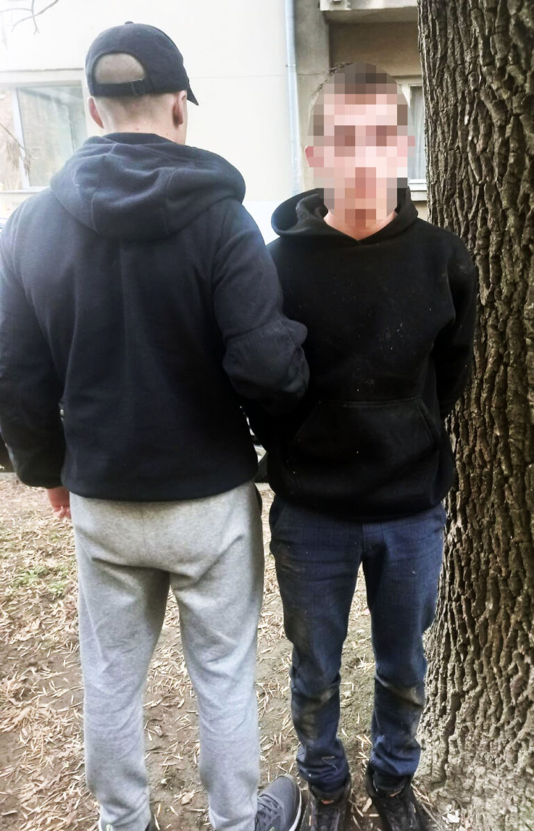 У Львові 20-річний наркодилер під час затримання ще й надумав опиратися поліції  | Кримінальні новини