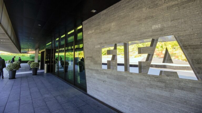 ФИФА продлила антиукраинские «правила временного трудоустройства» (22 мая 2023 г.) — Новости футбола